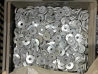 Dak en houtschroeven - afbeelding 4 van  9