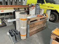 Dakmateriaal en loodgietersmateriaal - afbeelding 1 van  7