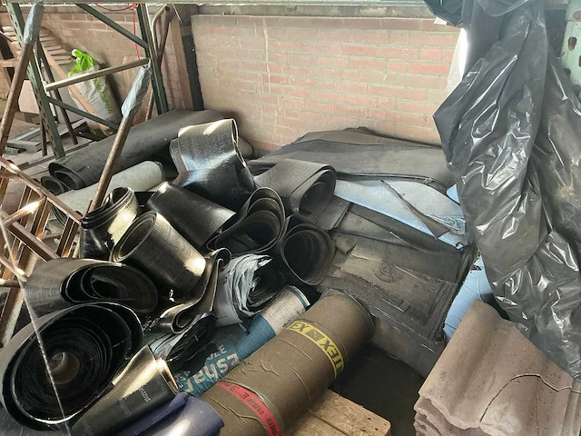 Dakmateriaal in 2 stellingen - afbeelding 8 van  19