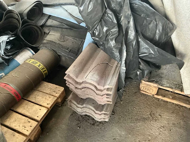 Dakmateriaal in 2 stellingen - afbeelding 10 van  19