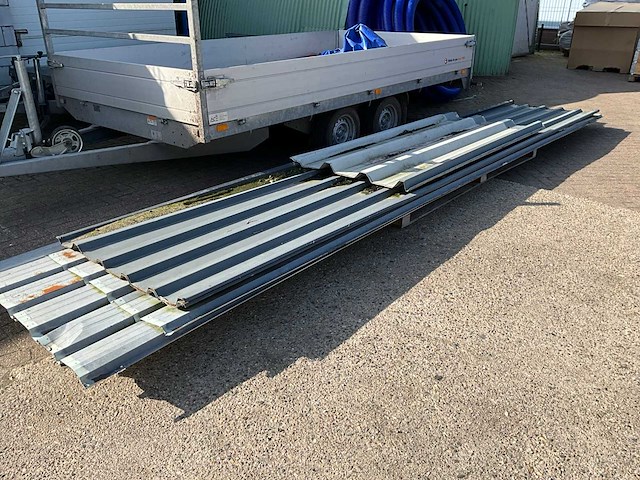 Dakmateriaal - afbeelding 1 van  3