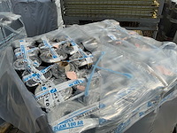 Dakmateriaal - afbeelding 2 van  7