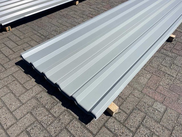 Dakplaten 300x107cm 32 stuks 103m2 - afbeelding 1 van  3