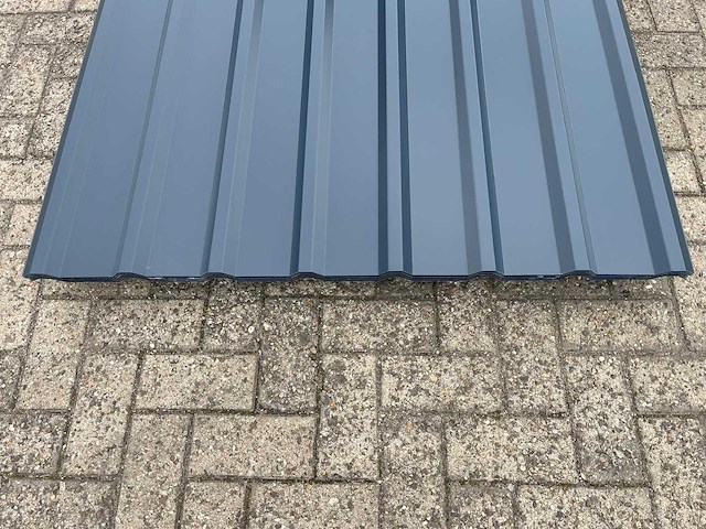 Dakplaten 325x114cm 50 stuks 185m2 - afbeelding 1 van  3