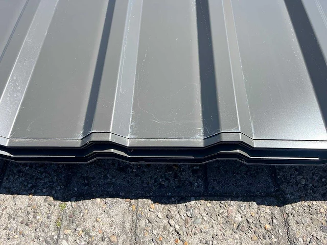 Dakplaten 325x114cm 50 stuks 185m2 - afbeelding 2 van  3