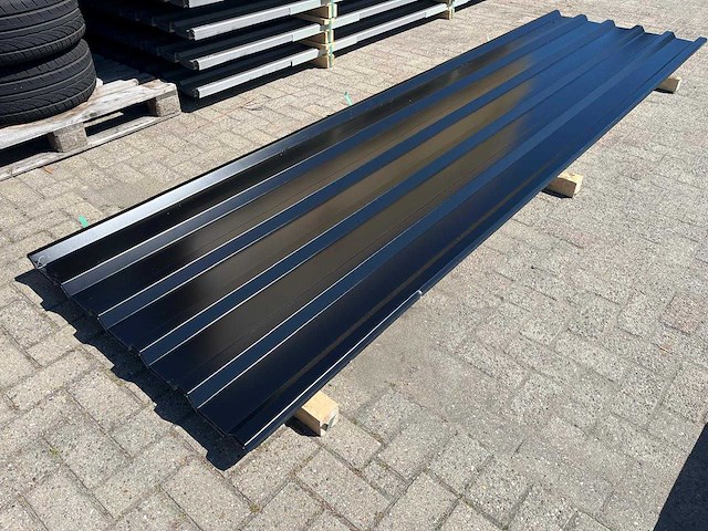 Dakplaten 400x109cm 30 stuks 130m2 - afbeelding 1 van  4