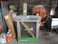 Dakraam fakro rtp-v, 78 x 98 cm. - afbeelding 1 van  4