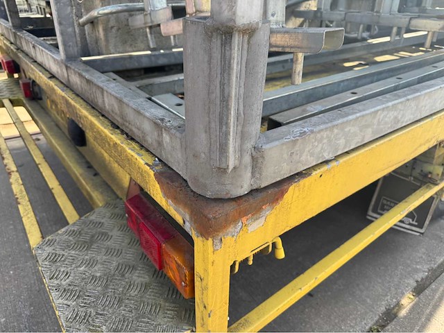 Dakrand beveiliging en aanhanger (198 mtr) - afbeelding 14 van  25