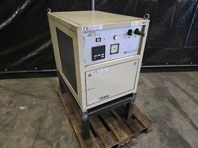 Dallikon - oliekoeler - afbeelding 1 van  9