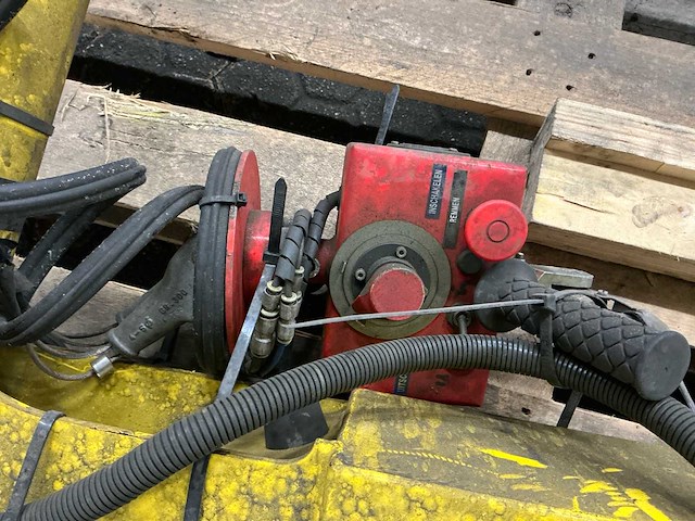 Dalmec - 2002 - pfc manipulator - balanceermachine - afbeelding 2 van  15