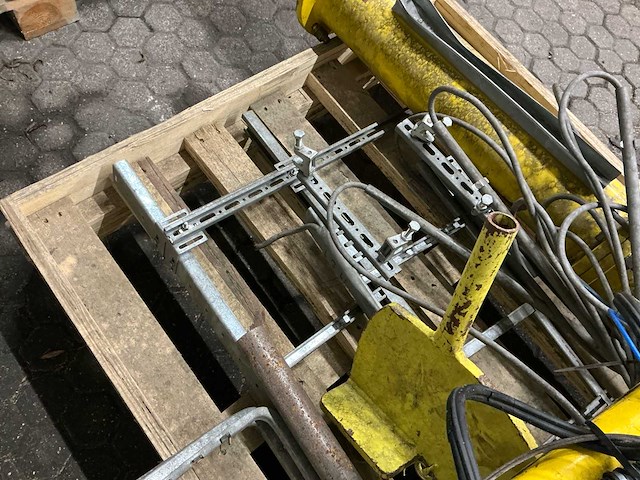 Dalmec - 2002 - pfc manipulator - balanceermachine - afbeelding 5 van  15