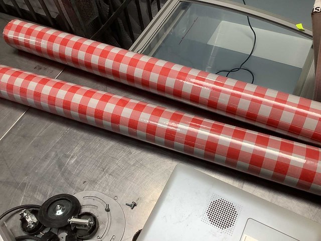 Damast papier - tafelrol - brabants boerenbont - disposable (2x) - afbeelding 1 van  2