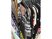 Dames blouses, rokken, jurken en broeken (240 stuks) - afbeelding 8 van  95