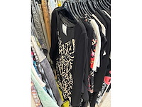 Dames blouses, rokken, jurken en broeken (240 stuks) - afbeelding 9 van  95