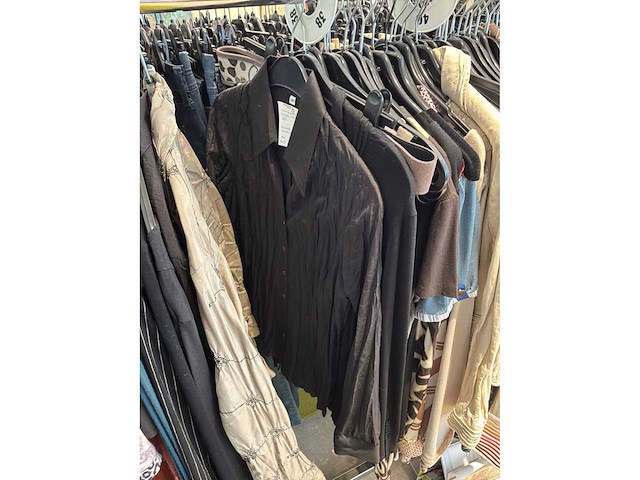 Dames blouses, rokken, jurken en broeken (240 stuks) - afbeelding 20 van  95