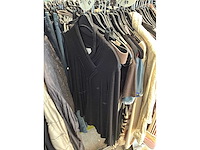 Dames blouses, rokken, jurken en broeken (240 stuks) - afbeelding 22 van  95