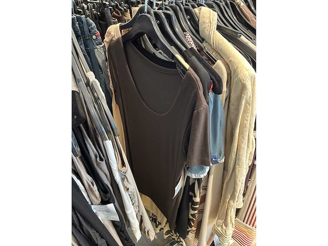 Dames blouses, rokken, jurken en broeken (240 stuks) - afbeelding 27 van  95