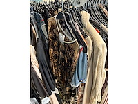 Dames blouses, rokken, jurken en broeken (240 stuks) - afbeelding 29 van  95