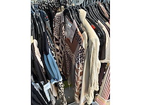 Dames blouses, rokken, jurken en broeken (240 stuks) - afbeelding 31 van  95