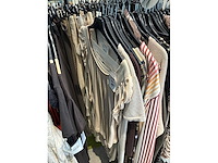 Dames blouses, rokken, jurken en broeken (240 stuks) - afbeelding 39 van  95
