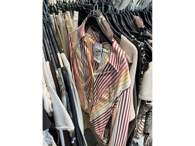 Dames blouses, rokken, jurken en broeken (240 stuks) - afbeelding 48 van  95