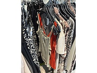 Dames blouses, rokken, jurken en broeken (240 stuks) - afbeelding 58 van  95