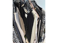 Dames blouses, rokken, jurken en broeken (240 stuks) - afbeelding 72 van  95