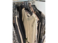 Dames blouses, rokken, jurken en broeken (240 stuks) - afbeelding 73 van  95