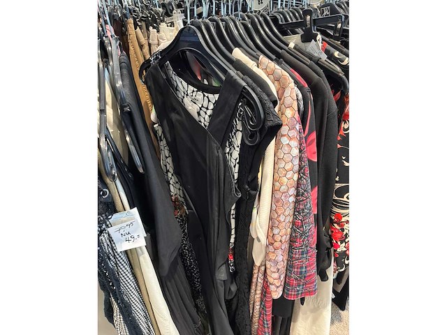 Dames blouses, rokken, jurken en broeken (240 stuks) - afbeelding 81 van  95