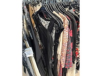 Dames blouses, rokken, jurken en broeken (240 stuks) - afbeelding 81 van  95