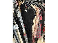 Dames blouses, rokken, jurken en broeken (240 stuks) - afbeelding 83 van  95