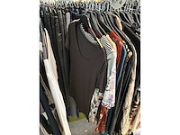 Dames blouses, rokken, jurken en broeken (240 stuks) - afbeelding 82 van  95