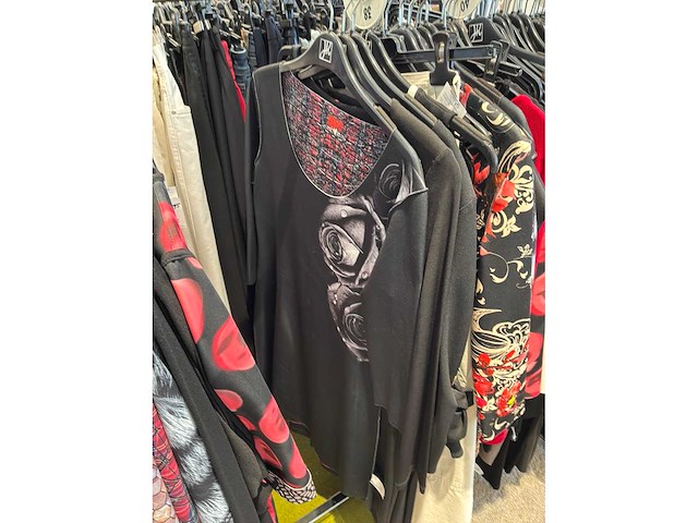 Dames blouses, rokken, jurken en broeken (240 stuks) - afbeelding 91 van  95