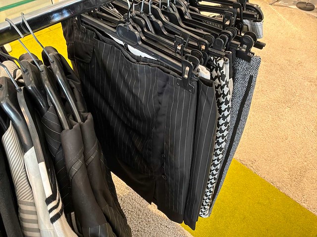 Dames blouses, rokken, jurken en broeken (400 stuks) - afbeelding 9 van  94