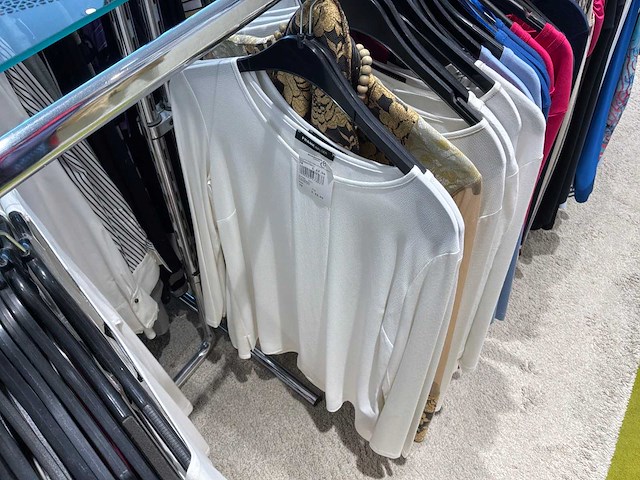 Dames blouses, rokken, jurken en broeken (400 stuks) - afbeelding 12 van  94