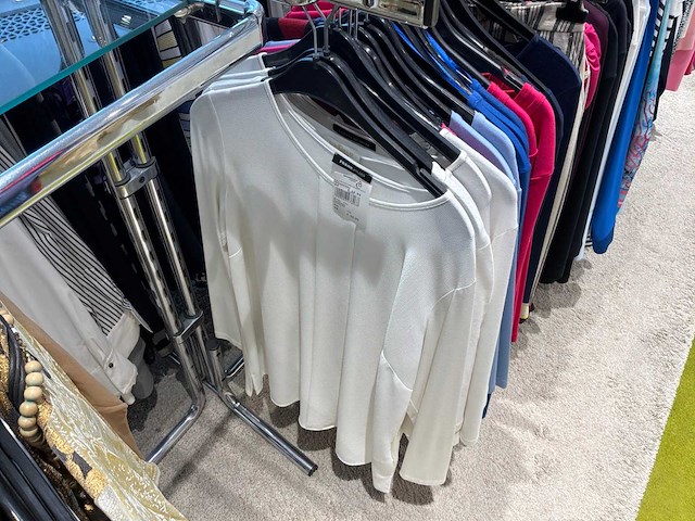 Dames blouses, rokken, jurken en broeken (400 stuks) - afbeelding 14 van  94