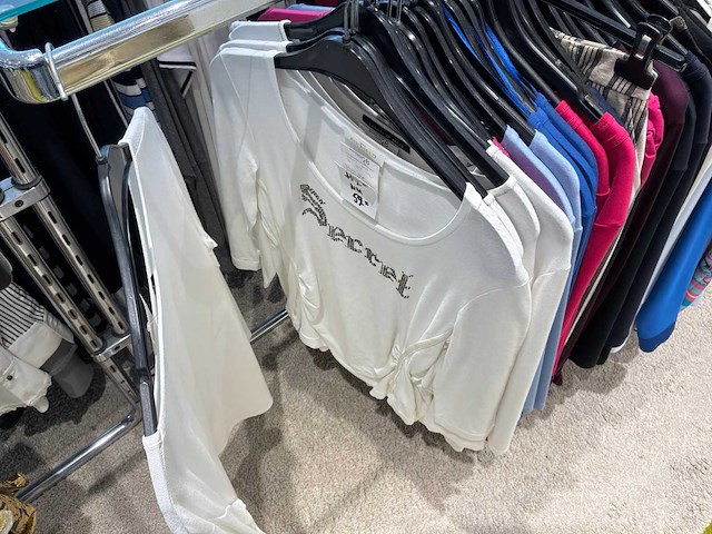 Dames blouses, rokken, jurken en broeken (400 stuks) - afbeelding 15 van  94