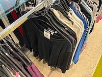 Dames blouses, rokken, jurken en broeken (400 stuks) - afbeelding 30 van  94