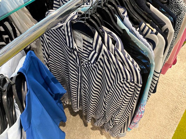 Dames blouses, rokken, jurken en broeken (400 stuks) - afbeelding 37 van  94