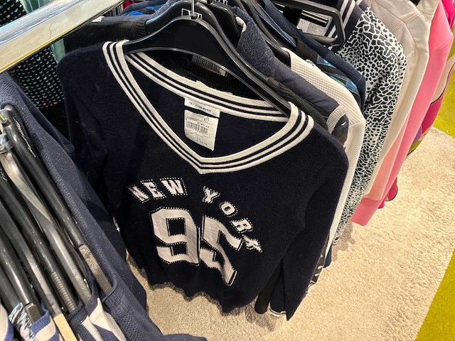 Dames blouses, rokken, jurken en broeken (400 stuks) - afbeelding 52 van  94