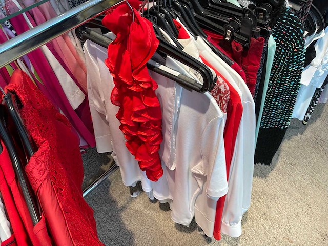 Dames blouses, rokken, jurken en broeken (400 stuks) - afbeelding 80 van  94