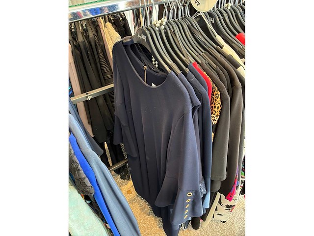 Dames blouses, rokken, jurken en broeken (420 stuks) - afbeelding 3 van  105
