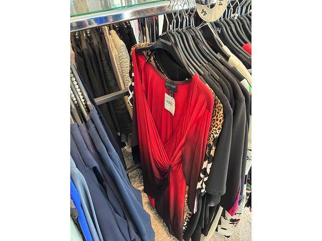 Dames blouses, rokken, jurken en broeken (420 stuks) - afbeelding 6 van  105