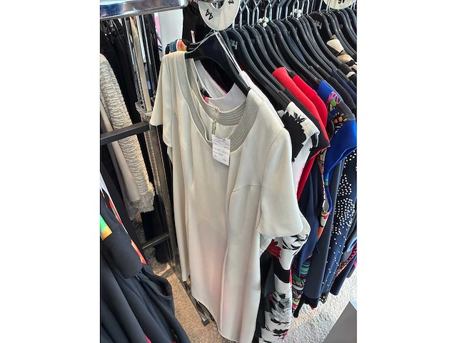 Dames blouses, rokken, jurken en broeken (420 stuks) - afbeelding 11 van  105