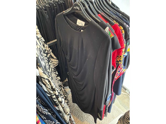 Dames blouses, rokken, jurken en broeken (420 stuks) - afbeelding 22 van  105