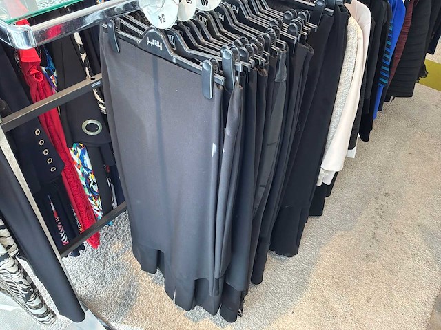 Dames blouses, rokken, jurken en broeken (420 stuks) - afbeelding 25 van  105