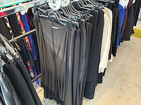 Dames blouses, rokken, jurken en broeken (420 stuks) - afbeelding 31 van  105