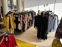 Dames blouses, rokken, jurken en broeken (420 stuks)