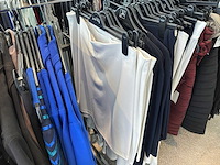 Dames blouses, rokken, jurken en broeken (420 stuks) - afbeelding 48 van  105