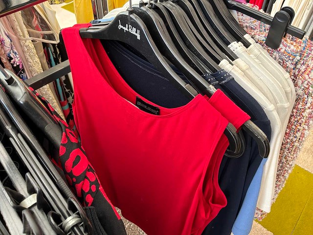 Dames blouses, rokken, jurken en broeken (420 stuks) - afbeelding 57 van  105